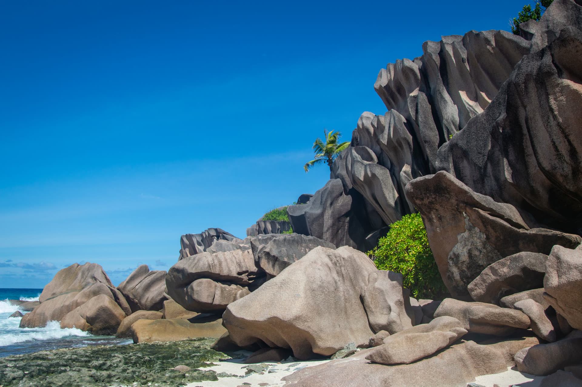 Granite and turquoise — the Indian Ocean
